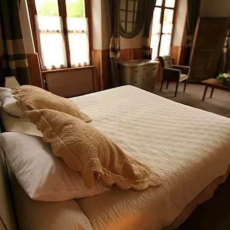 Hotel Domaine De Villeray 4*