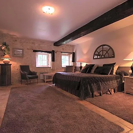 Hotel Domaine De Villeray 4*