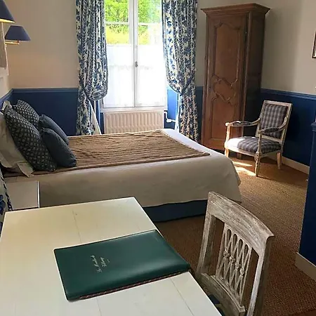 Domaine De Villeray Hotel