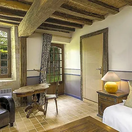 Domaine De Villeray Hotel 4*