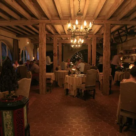 Domaine De Villeray Hotel