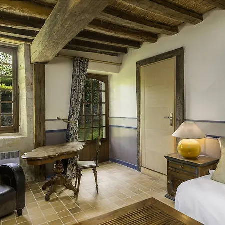 Domaine De Villeray 4*