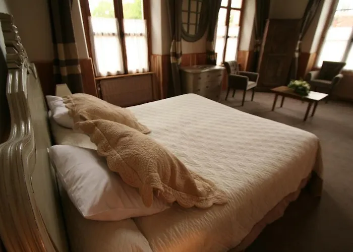 Domaine De Villeray 4* Condeau